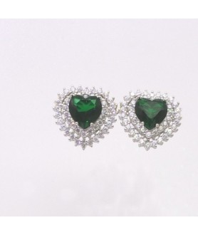 Natural Emeral with heart jewel ear stud