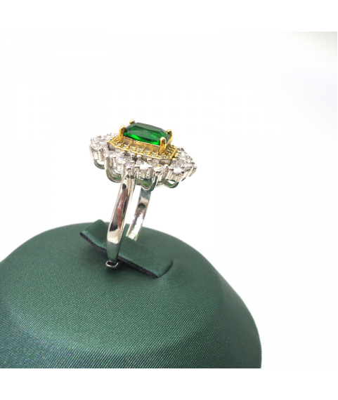 Natural emerald inlaid two-color square gem ring