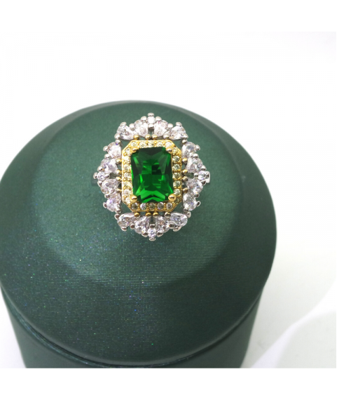 Natural emerald inlaid two-color square gem ring