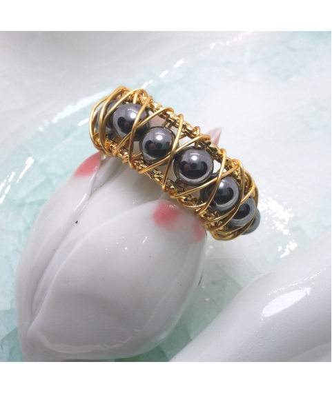 Beads opening crystal ring