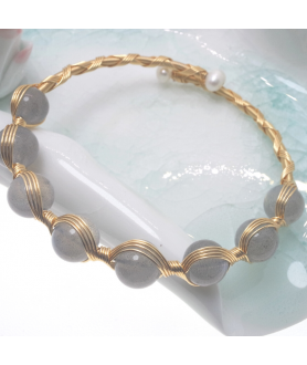 Moonlight ash  openging crystal bracelet